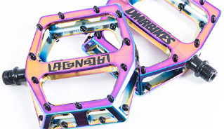 DMR "VAULT LANCOM" PEDALS OILSLICK